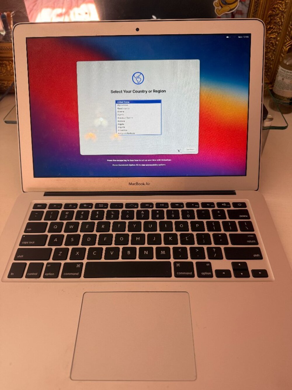 Apple MacBook Air 13” A1466 (2017) Works Great – Loud Fan